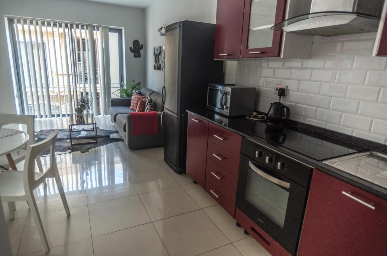 Simons Apartments Minutes Away From Balluta Bay And St Julians Σλιέμα Εξωτερικό φωτογραφία