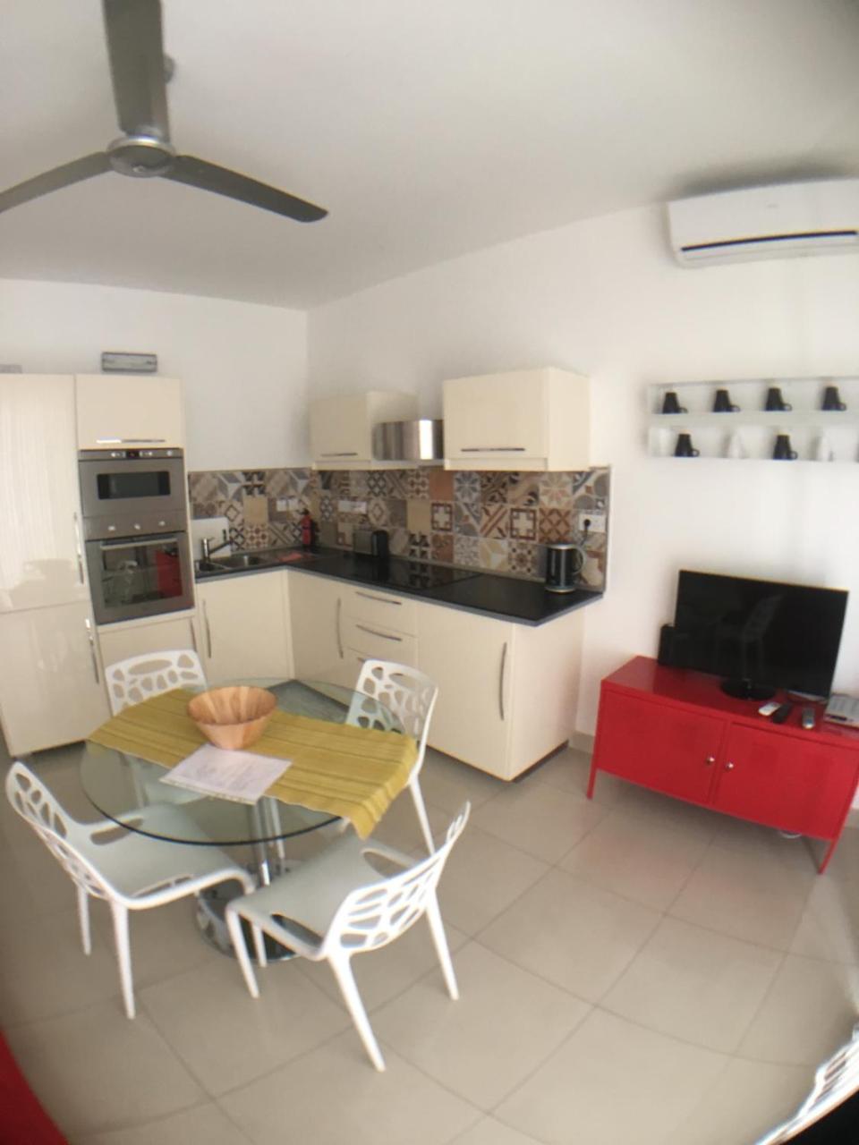 Simons Apartments Minutes Away From Balluta Bay And St Julians Σλιέμα Εξωτερικό φωτογραφία